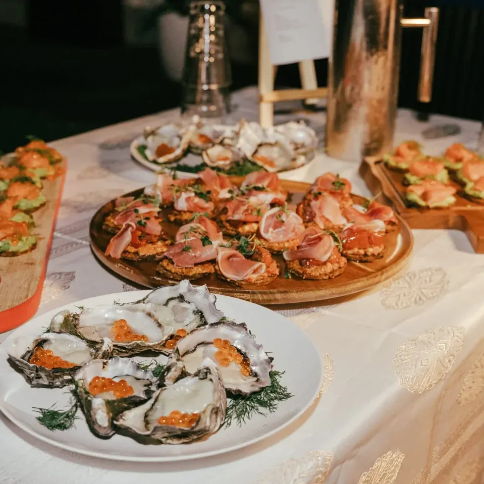 Private Plating canapé selection